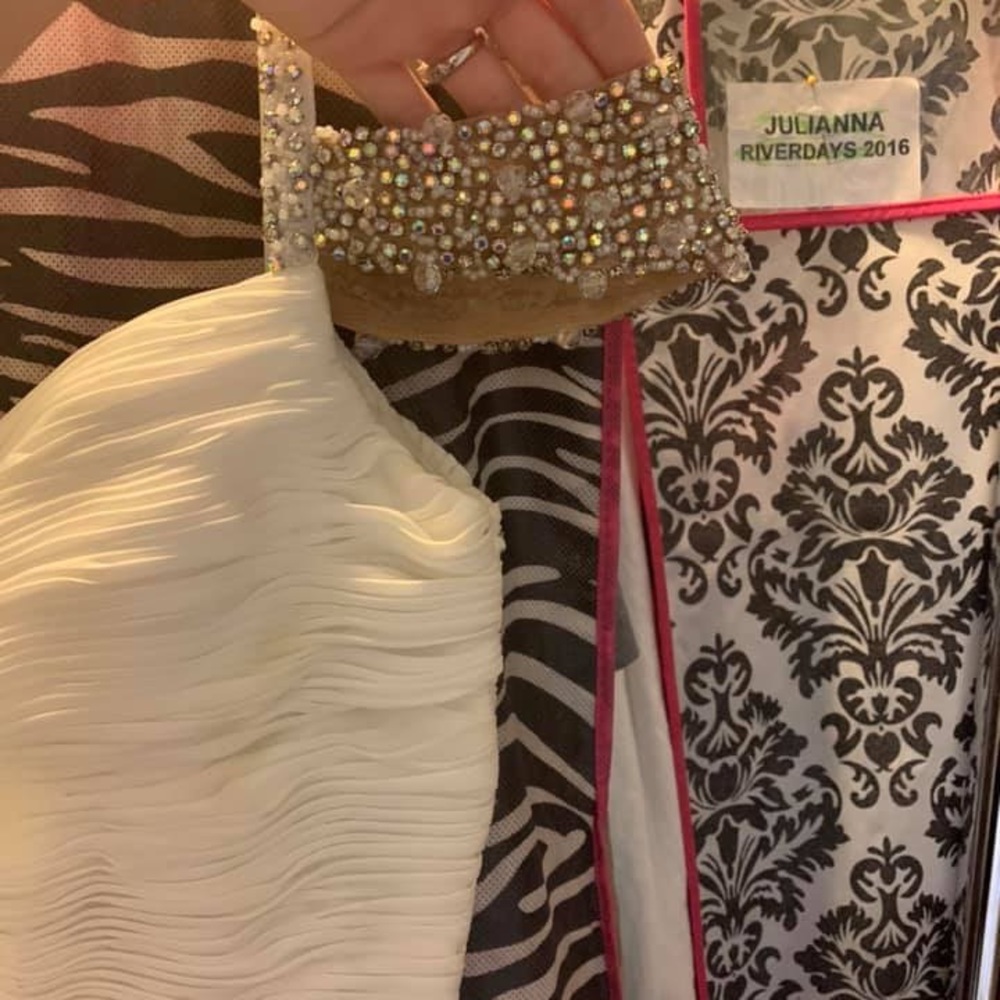 PROM DRESS - Picture 2 of 2